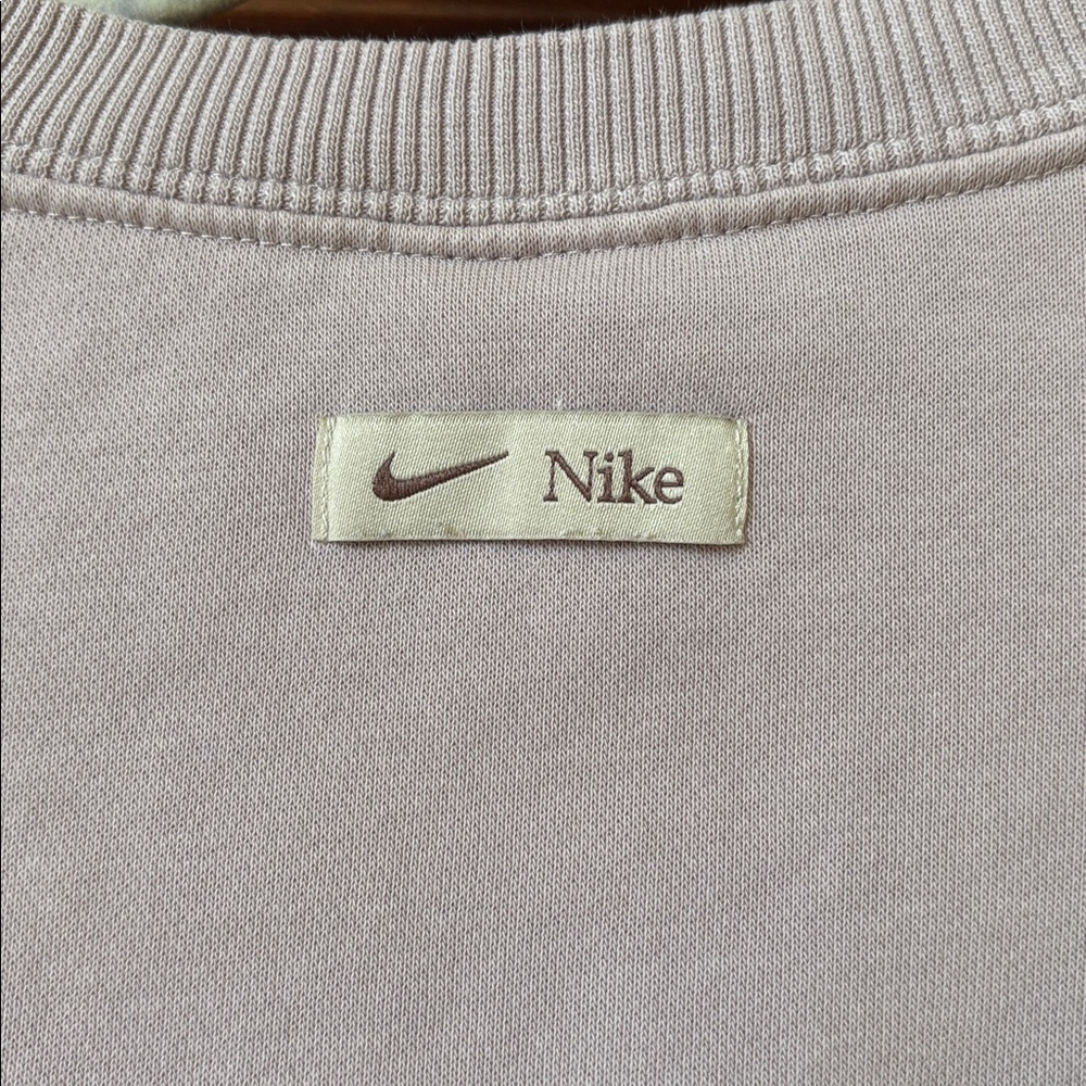 Nike Light purple Crewneck Sweatshirt. Size small. Oversized. - Picture 5 of 6